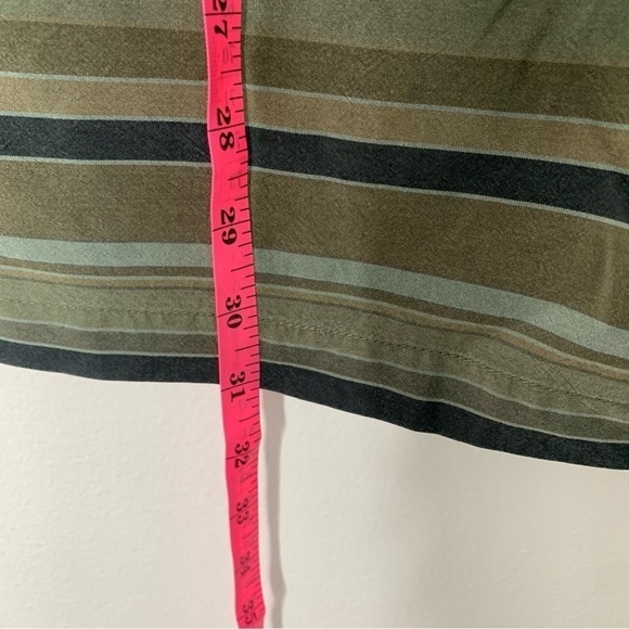 Tommy Bahama green stripe Hawaiian short sleeve button up silk shirt - Picture 7 of 8